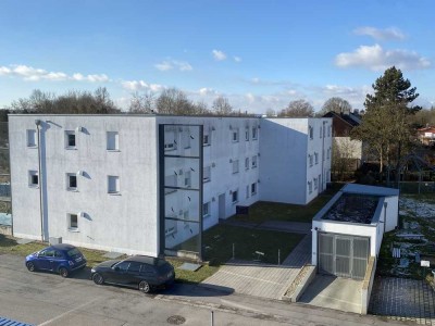 Wunderschöne, große 3 Zimmer Wohnung mit Terrasse, Keller und TG- Stellplatz