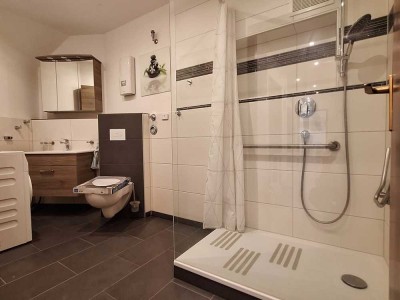 3 Zimmer Wohnung in Taunusstein Hahn 67m.Dachgeschoss ohne Balkon (Kein Aufzug)