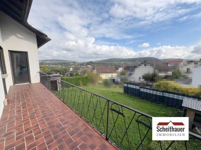 Wohnen auf einer Ebene – Großzügiges Wohnhaus mit Einliegerwohnung, Ausbaureserve und Garten