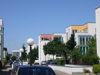 Attraktive Familienwohnung mit Wintergarten, EBK und KFZ-Stellplatz in begehrter Wohnanlage