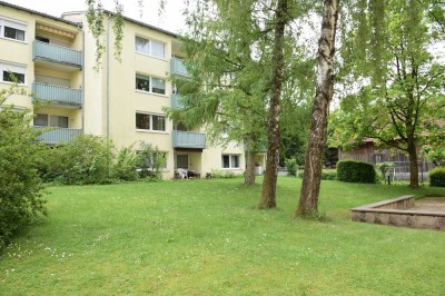 Modernisierte 2,5-Zimmer-Wohnung mit Balkon in Oberschleißheim