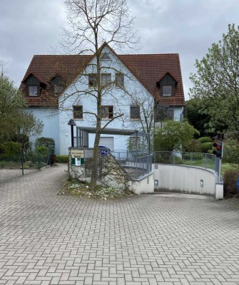 Charamante, ruhig gelegene 2-Zimmer-Wohnung mit Einbauküche in Nürnberg/Boxdorf