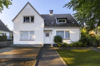Von Privat. Ein Juwel vor den Toren Hamburgs. Ihr neues Ein/Zweifamilienhaus in Norderstedt.