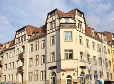 Etwas Besonderes: individuelle 2-Zimmer-Altbau-Wohnung