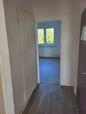 Kautionsfrei! Großzügige 2 -Raumwohnung mit Balkon im 2. OG!