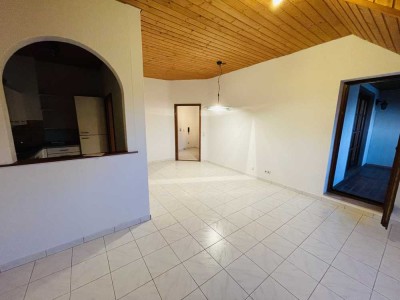 Stilvolle 2,5-Zimmer mit EBK & Stellplatz in Weil am Rhein