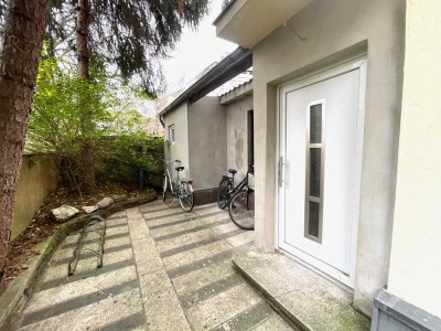 Modernisierte Eigentumswohnung / 40m² Wohnfläche + 44m² Nutzfläche (Obergeschoss und Hinterhof)