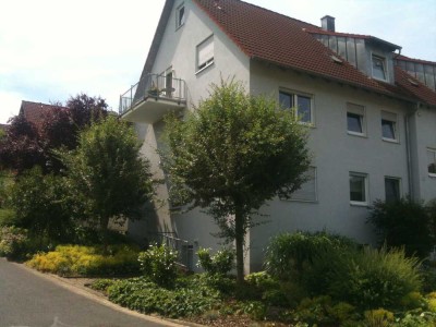 Attraktive und gepflegte 4-Zimmer-Erdgeschosswohnung mit Terrasse in Leinach