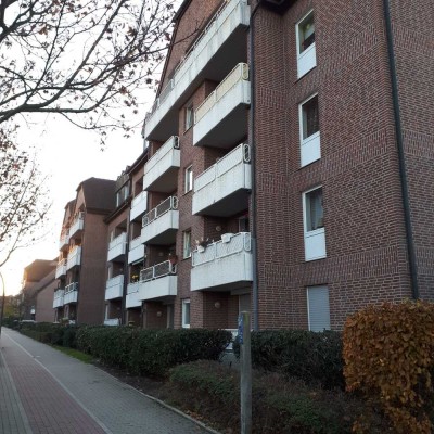 Kleine bezahlbare Wohnung mit Balkon zu vermieten