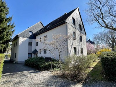 Schöne 3,5-Zimmer-Wohnung mit Balkon und Einbauküche in Berlin Lichtenrade (Tempelhof)