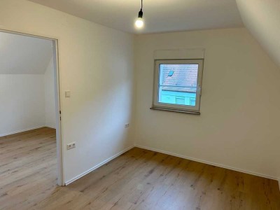 Schöne, neu renovierte Dachgeschosswohnung mit Blick auf den Schlossberg