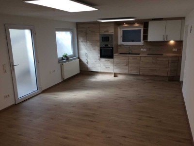 Neuwertige Einraumwohnung mit eigenem Zugang