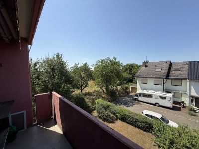 Charmante 2,5 Zimmer Wohnung mit Balkon