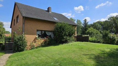Großzügiges Einfamilienhaus mit attraktivem Garten in ruhiger Umgebung