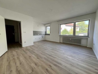 Moderne 1-Zimmer-Hochparterrewohnung mit neuer Küche und Top-Lage