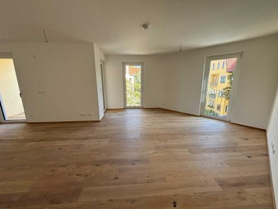 Erstbezug in barrierefreiem Neubau KfW 40 -  Balkon - Fensterbad mit Dusche & Wanne