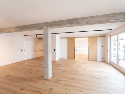 Exklusive Einheit mit rund 95 m² Wohnfläche und Terrasse – umfassend modernisiert – vormals Büro