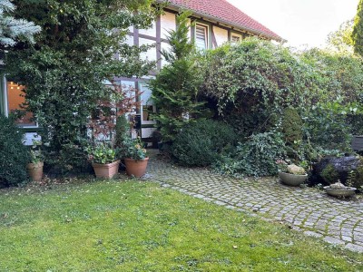 Exklusives Haus mit Einliegerwohnung, Ladengeschäft, 4 Garagen, Sauna, Kota und beheiztem Gartenhaus