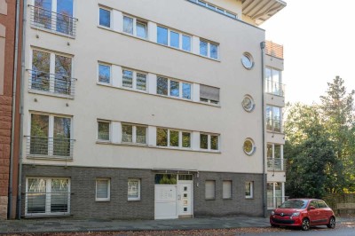 RARITÄT! Urbanes u. naturverbundenes Stadtleben in stilvoller 3-Zimmer-Wohnung //Aufzug/Tiefgarage