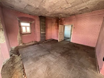 Historisches Stadthaus zum attraktiven Preis – Komplettsanierung in Beratzhausen nötig