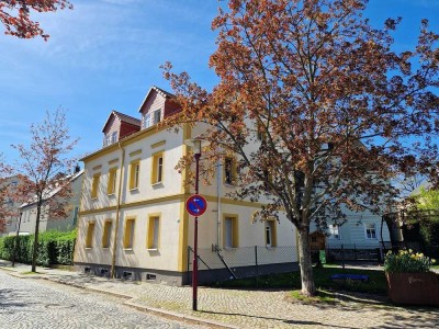 Provisionsfrei - attraktive, lichtdurchflutete 2-Zimmer-Dachgeschosswohnung