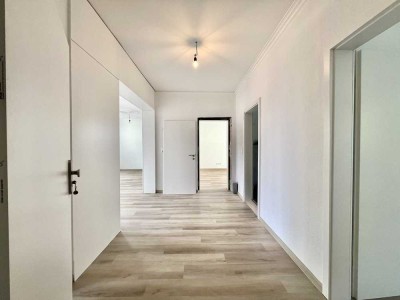 Zur Miete: Sanierte 3-Zimmer-Wohnung in Alt-Garbsen mit Balkon