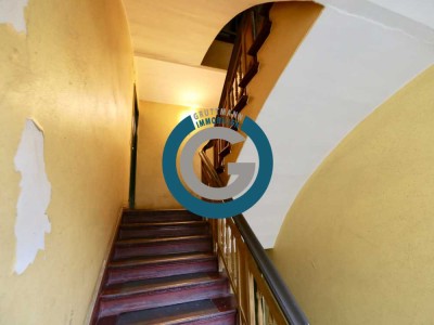 GUTER SCHNITT MIT BALKON - ALTBAUCHARAKTER MIT DIELEN - ZUR ZEIT VERMIETET