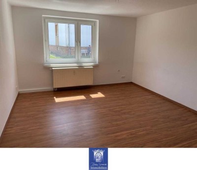 Idyllische und im Grünen gelegene Wohnung! Frisch und modern saniert!