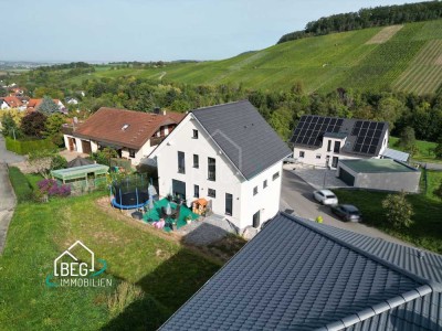 Modernes KFW 40+ Einfamilienhaus mit traumhafter Aussicht