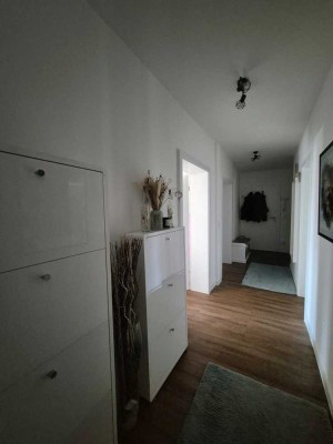 Attraktive 3-Zimmer-DG-Wohnung mit gehobener Innenausstattung mit Balkon in Cottbus