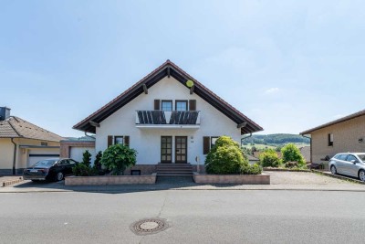 Schöne 2 Zi.-Whg. in Top-Lage mit eigenem Zugang u. viel Tageslicht