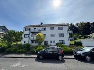 Siegen, Weidenau- helle 3 ZKB Balkon Wohnung in gepflegtem 5- Familienhaus in guter Lage.