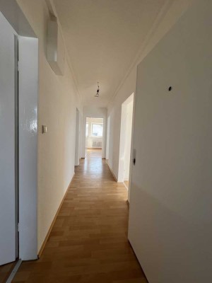Gepflegte 4-Zimmer Dachgeschosswohnung in Büttelborn