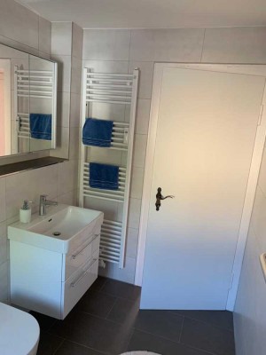 Freundliche und sanierte 3-Raum-EG-Wohnung mit Balkon und Einbauküche in Wolfsburg