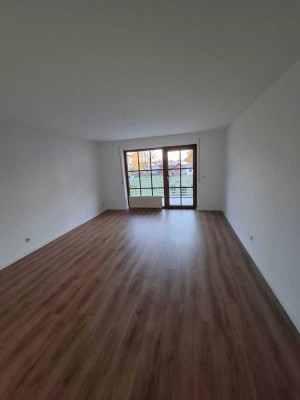Lichtdurchflutete 3,5-Zimmer-Wohnung mit großem Balkon in Pocking – Ihr neues Zuhause wartet!