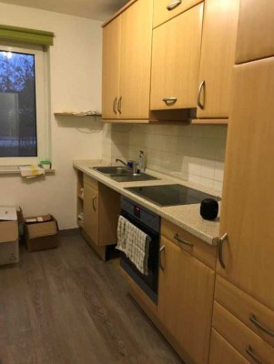 Charmante 2,5-Zimmer-Wohnung mit Balkon ins Grüne