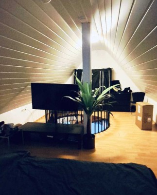 Schöne 3-Zimmer-Maisonette-Wohnung mit EBK in Münchingen