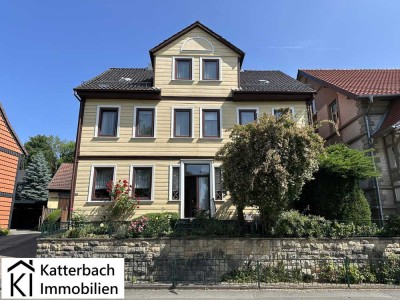 Gepflegtes Ein- bis Zweifamilienhaus mit Werkstatt und großer Doppelgarage in Osterode am Harz
