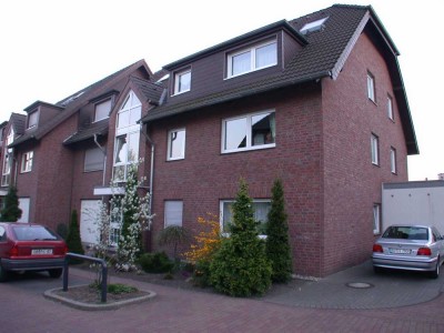 Ansprechende 2-Zimmer-Wohng. mit gehobener Innenausstattung mit Balkon und EBK in Oberhausen