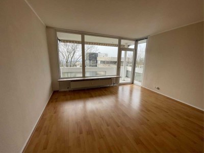 Seltene Gelegenheit - Zentrale großzügige 3-Zimmer-Wohnung mit Einbauküche im Herzen von Bensberg!