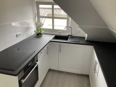 Charmante 2-Zimmer-Dachgeschosswohnung mit EBK und Balkon in WINSEN