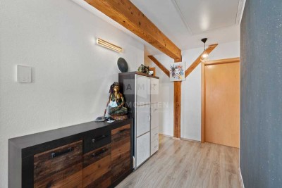 Charmante 4-Zimmerwohnung mit Altbauflair und weiterem Ausbaupotential