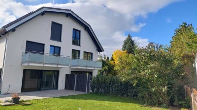 Großhadern: A+Doppelhaus (Erstbezug) in ruhiger Bestlage in der Gartenstadt mit U-Bahn-Nähe