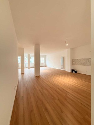 Fast ein Loft + barrierefrei + san. EG-WHG + Stellplatz