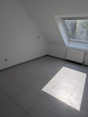 +++ Schöne 42 m² 2 Zimmer Dachgeschoss Wohnung in Hörde zu vermieten +++