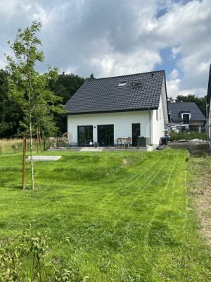 Neubau Wohnung Erdgeschoss mit großem Garten