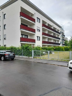 Neuwertige, energieeffiziente, moderne und helle 2-Zi-Whg mit Südterrasse und Garten