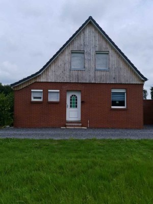 Renovierte EG-Wohnung mit Garten & Terrasse - 2,5 Zimmer