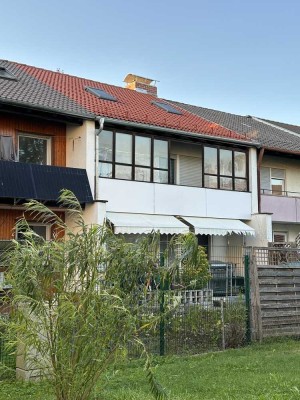 8-Zimmer-Reihenmittelhaus in Karlsfeld mit 2 Balkonen, Terrasse und Garten