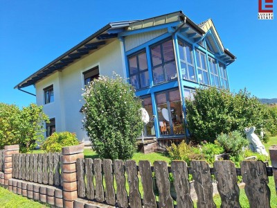 2-Familienhaus in Klagenfurt Land mit Wintergarten &amp; Pool